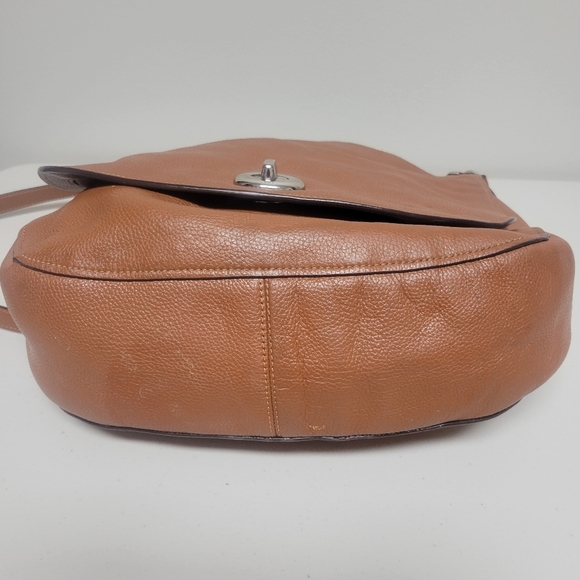 Coach Turnlock Pebbled Leather Hobo Bag. - Picture 6 of 16